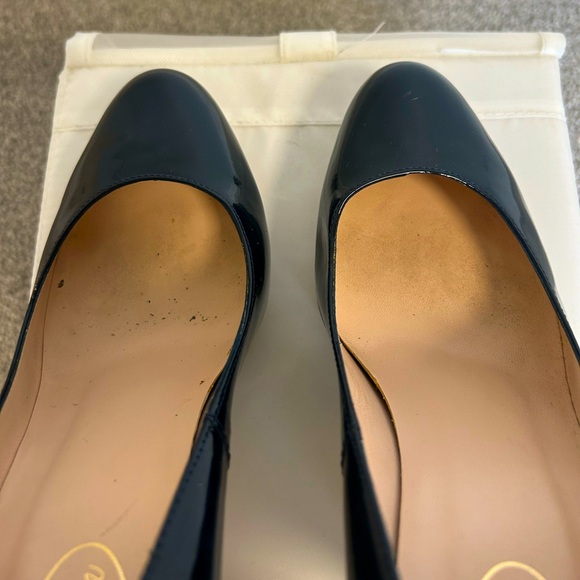 Browns Coutoure Patent Leather round toe pumps with thick heel in black. Size 38 - Picture 8 of 8